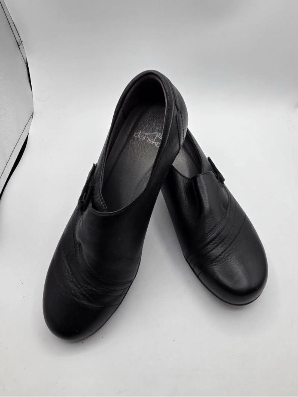 Dansko Women’s Franny Black Leather Slip Ons Sz 40